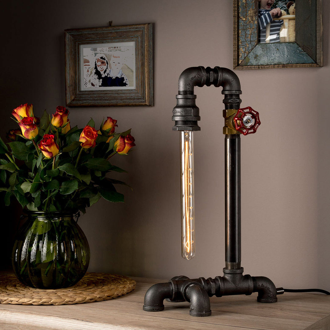 Umiltà Desk Lamp - Black