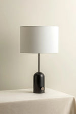 Load image into Gallery viewer, PENN TABLE LAMP - Black
