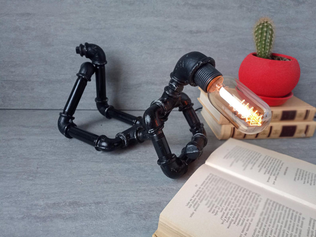 Libro table lamp